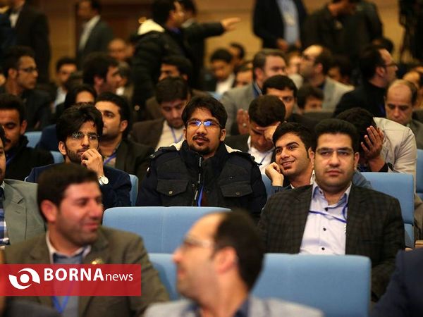 هم اندیشی صمیمانه جوانان با دولت