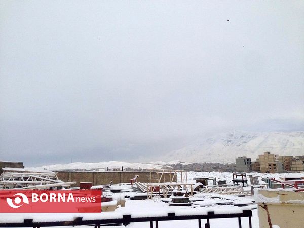 بارش نخستین برف پاییزی در تهران