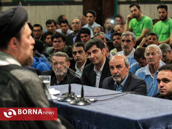 دیدار اهالی ورزش با یادگار امام