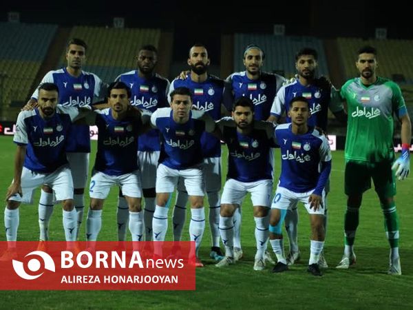 دیدار تیم های فوتبال صنعت نفت - استقلال