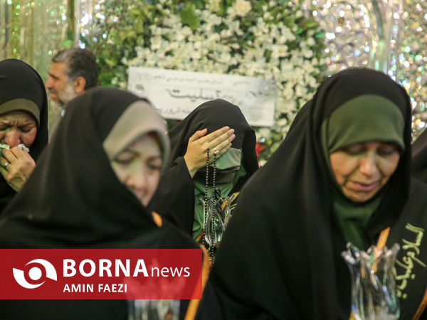 آیین لاله گردانی در حرم مطهر شاهچراغ(ع) به یاد شهدای ترور ۴ آبان
