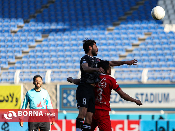 دیدار تیم های شهرخودرو مشهد و مس رفسنجان