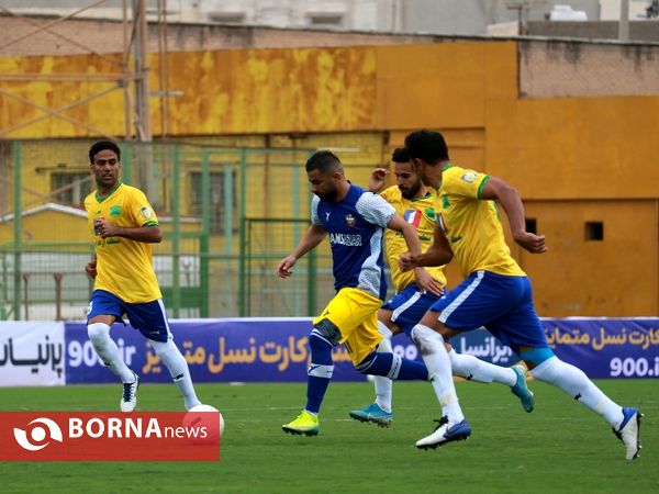 دیدار تیم های فوتبال صنعت نفت - شمس آذر قزوین