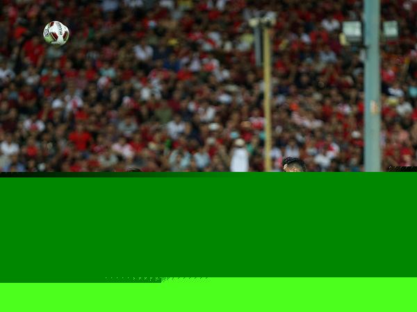دیدار تیم های فوتبال پرسپولیس و فولاد خوزستان