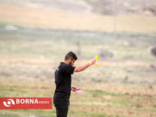 مسابقات فوتبال در روستا