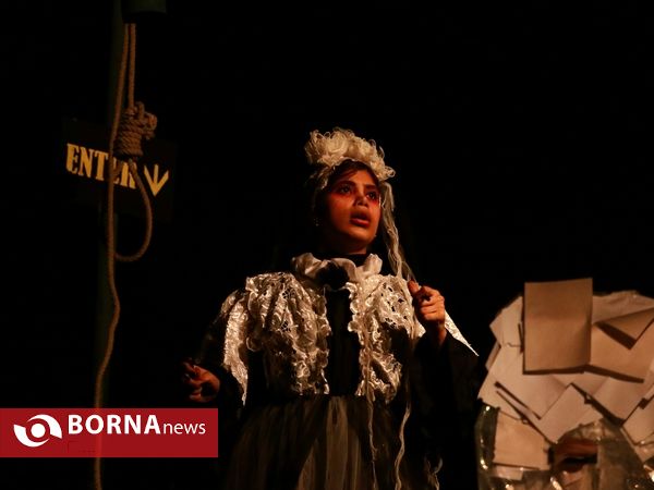 اجرای نمایش های سومین جشنواره تئاتر استانی اروند(روز اول)