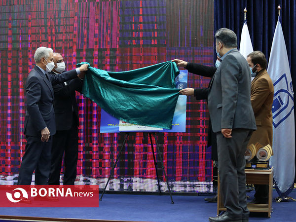 آیین تجلیل از دانش آموزان پژوهشگر و فناوران برگزیده