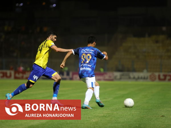 دیدار تیم های فوتبال نفت مسجدسلیمان - استقلال (2)