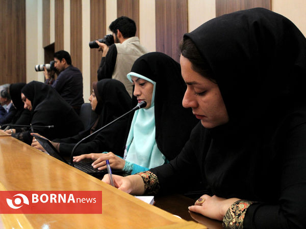 نشست خبری استاندار فارس به مناسبت هفته دولت