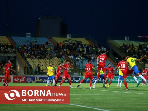 دیدار تیم های فوتبال صنعت نفت - نساجی