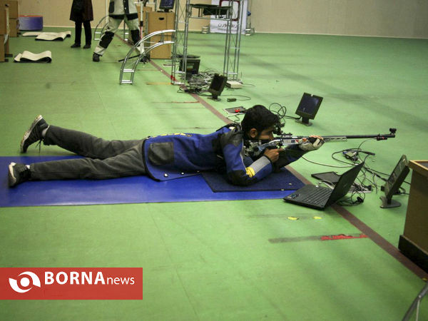 بازدید معاون وزیر ورزش از آکادمی فوتبال و سالن تیراندازی مجموعه ورزشی آزادی