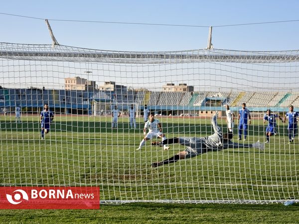 دیدار تیم های آلومینیوم اراک - نیروی زمینی تهران