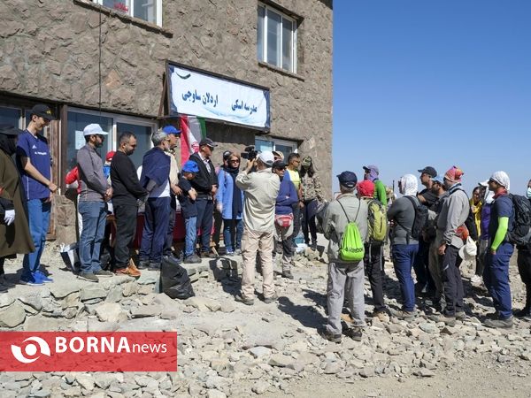 پاکسازی پیست اسکی توچال