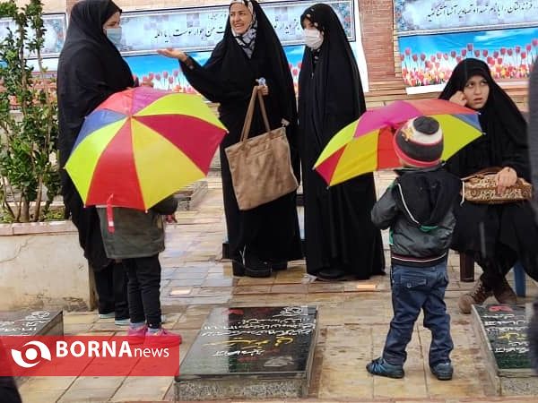 حال و هوای گلزار شهدا شهر کرمان