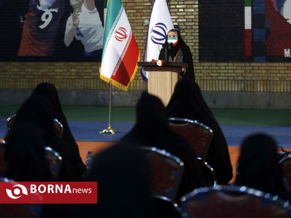 نشست بانوان افتخارآفرین ورزش فارس با معاون امور زنان و خانواده رییس جمهور