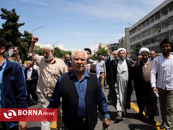 راهپیمایی نمازگزاران تهرانی در اعتراض به اقدام ترامپ