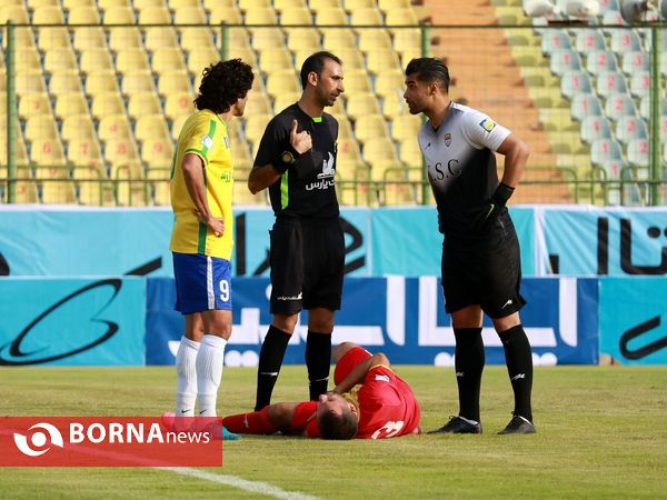 دیدار تیم های فوتبال صنعت نفت - فولاد