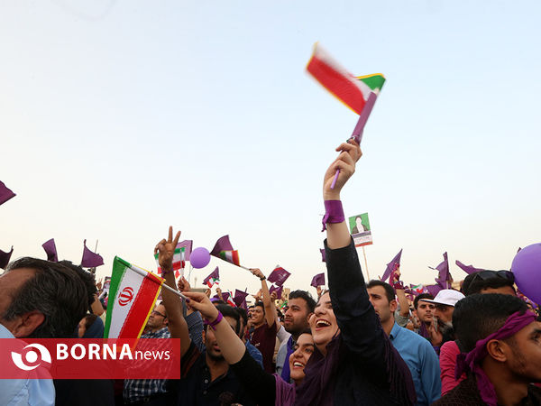 دکتر روحانی در جمع مردم اهواز