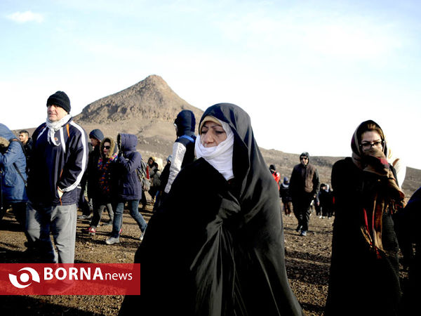 کوهپیمایی خانواده گی در منطقه تخت رستم