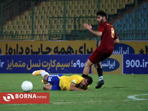 دیدار تیم های فوتبال صنعت نفت - پدیده