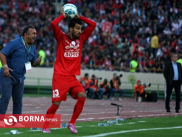 دیدار تیم های فوتبال پرسپولیس- صنعت نفت آبادان