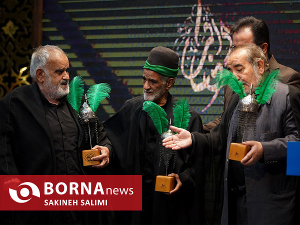  آیین برافراشتن پرچم عزای حسینی برفراز بلندترین سکوی پرچم ایران