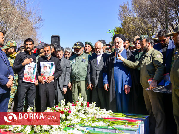 تشییع پیکر سه شهید هوانیروز در حادثه سقوط بالگرد امدادی