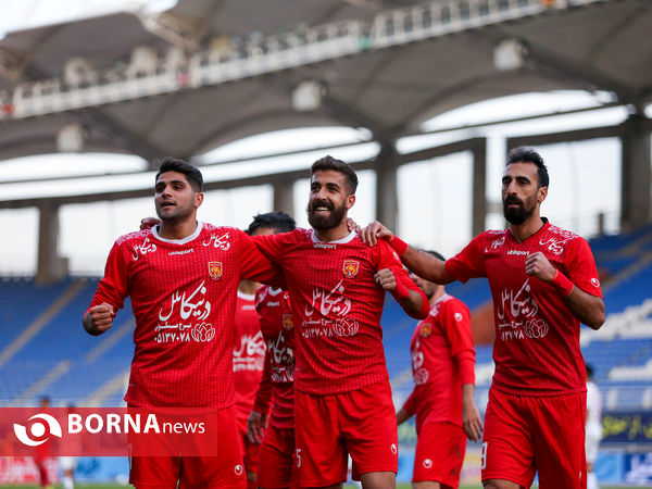 دیدار تیم های شهرخودرو مشهد و نساجی مازندران