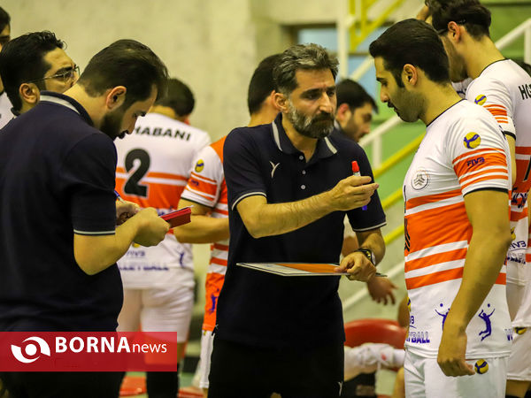 دیدار تیم های والیبال کیهان موتور اراک - آیدانه چالدران