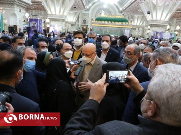 حضور وزیر علوم در حرم امام (ره)
