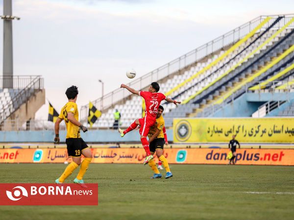 دیدار تیم های فوتبال سپاهان- پرسپولیس