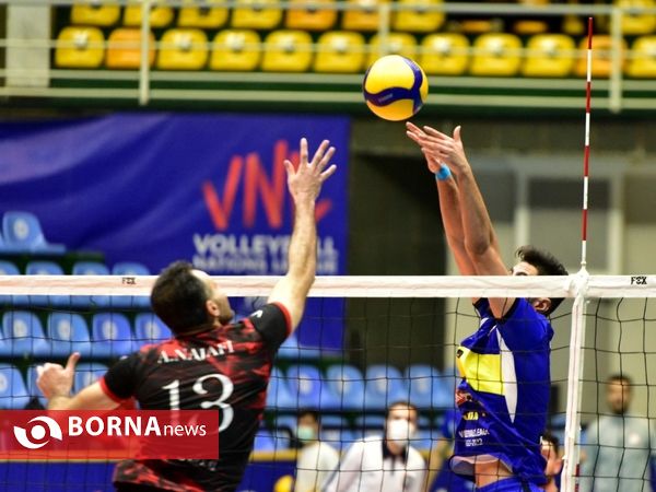 دیدار تیم های والیبال آذرباتری ارومیه و راه یاب ملل مریوان