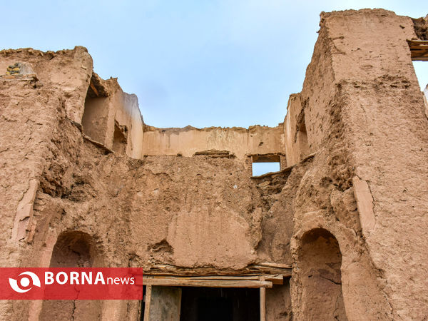 قلعه قنات خمین یا کاروانسرای گلماگرد