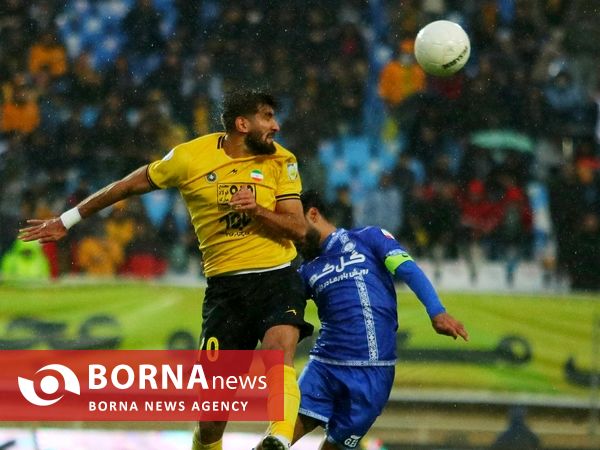 دیدار تیم فوتبال سپاهان _ گل گهر سیرجان