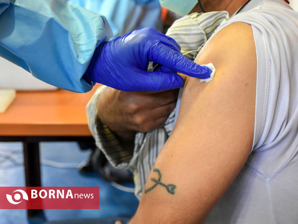 واکسیناسیون پرسنل درمان استان مرکزی