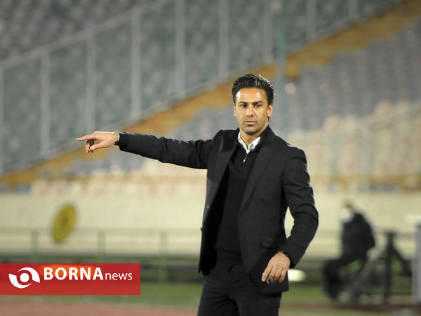 دیدار تیم های فوتبال استقلال - فجرسپاسی