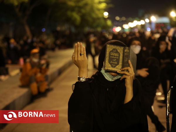 مراسم شب احیای بیست و یکم ماه رمضان در مشهد