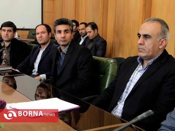 دیدار مسئولین سازمان های مردم نهاد استان فارس با معاون حقوقی وزیر ورزش در شیراز