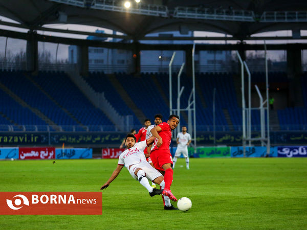 دیدار تیم های شهرخودرو مشهد و نساجی مازندران