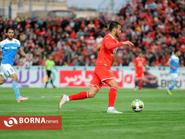 دیدار تیم پیکان- پرسپولیس
