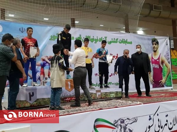 برگزاری مسابقات کشتی آزاد نونهالان کشور در الیگودرز