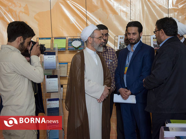 در حاشیه نمایشگاه مطبوعات