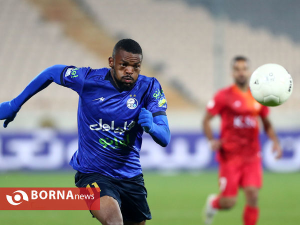 دیدار تیم های فوتبال استقلال - فولاد