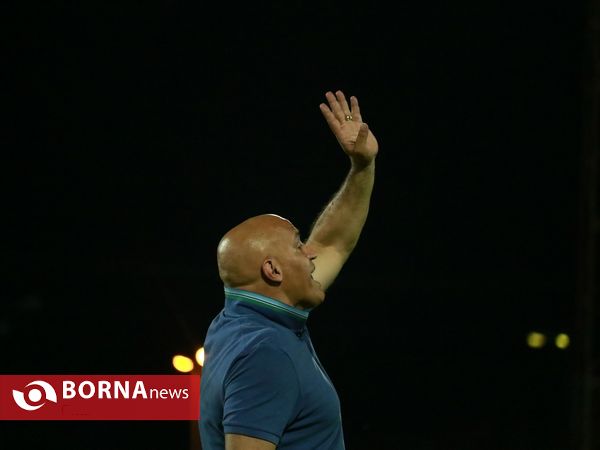 حاشیه دیدار تیم های فوتبال صنعت نفت و آلومینیوم