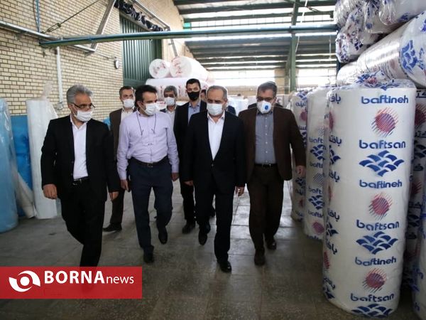 بازدید استاندار قم از واحد تولید ماسک