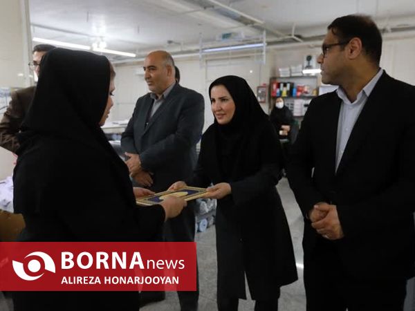 تجلیل از کارگران واحدهای تولیدی و صنعتی اروند