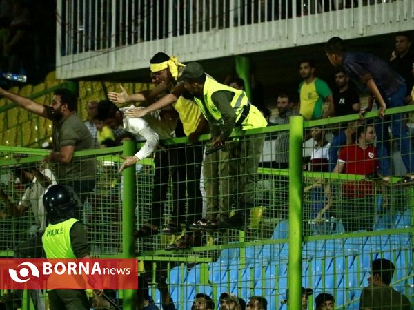 حواشی صنعت نفت آبادان - پیکان تهران