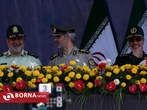 رژه نیروهای مسلح ارتش جمهوری اسلامی ایران