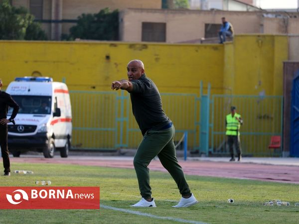 دیدار تیم های فوتبال صنعت نفت - سپاهان