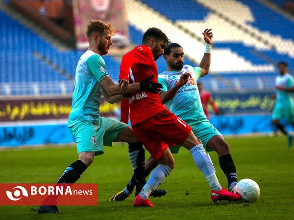 دیدار تیم های شهرخودرو مشهد و سایپا تهران